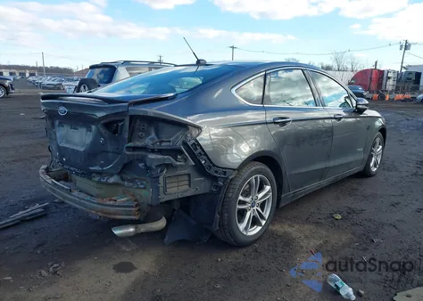 2016 Ford Fusion Hybrid Titanium from USA, damaged, VIN 3FA6P0RU3GR203721